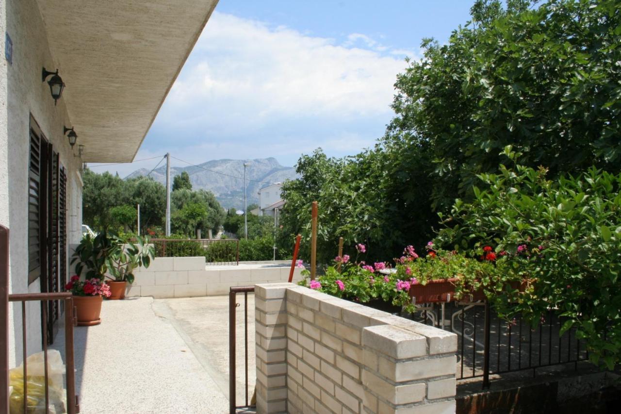 Apartments By The Sea Duce, Omis - 2731 Dugi Rat Εξωτερικό φωτογραφία