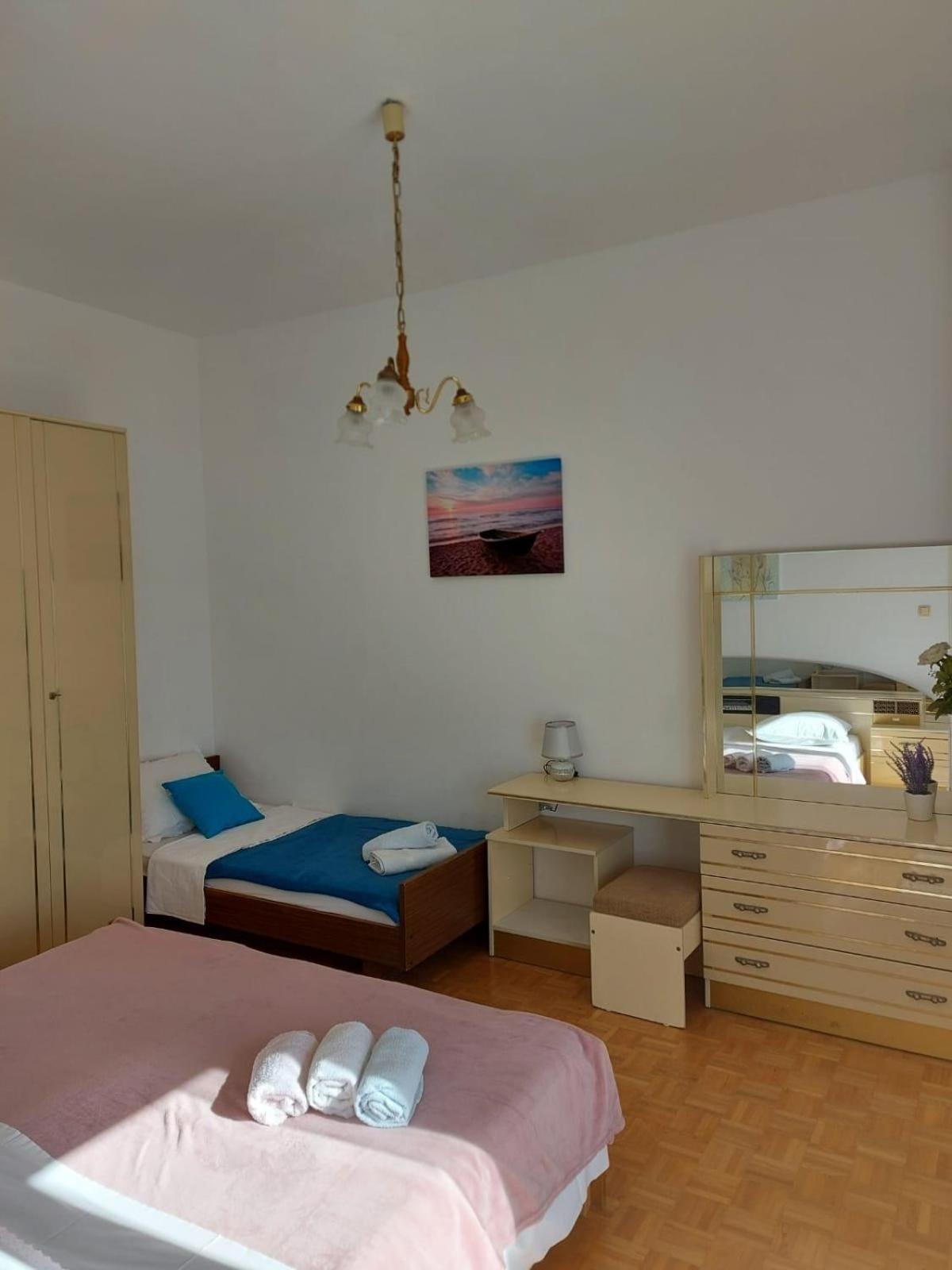 Apartments By The Sea Duce, Omis - 2731 Dugi Rat Δωμάτιο φωτογραφία